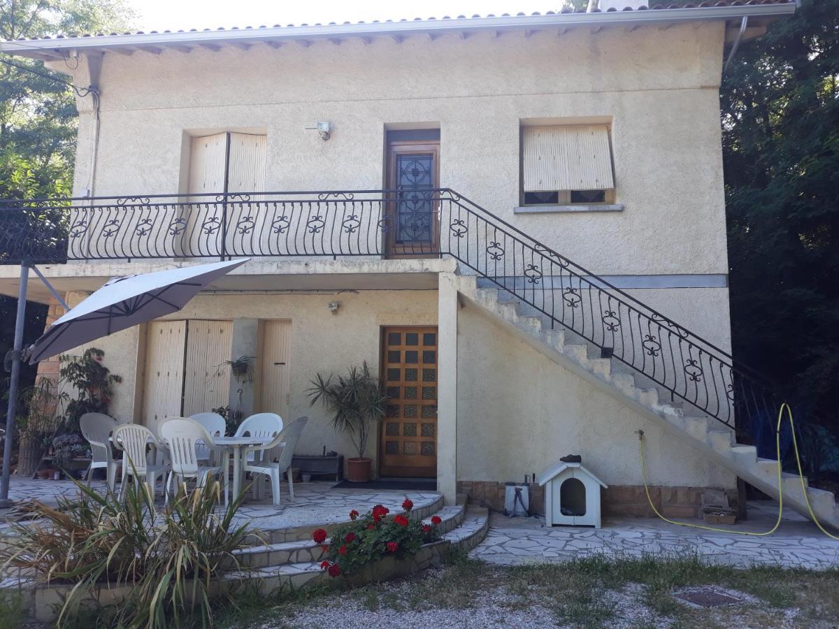 Chez Fabienne Th Apartamento Boussens  Exterior foto